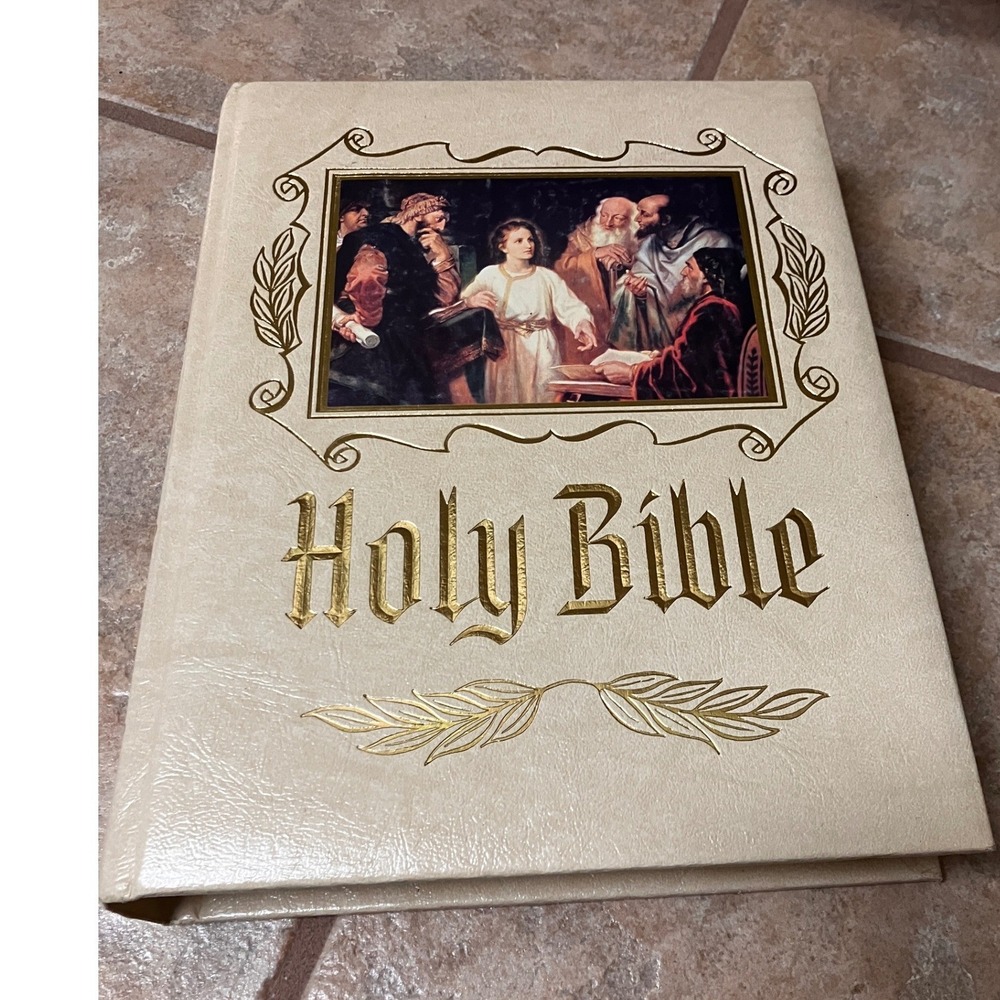 Heirloom Master Reference Edition Holy Bible Cream Gold‎ Gilt Family Record KJV